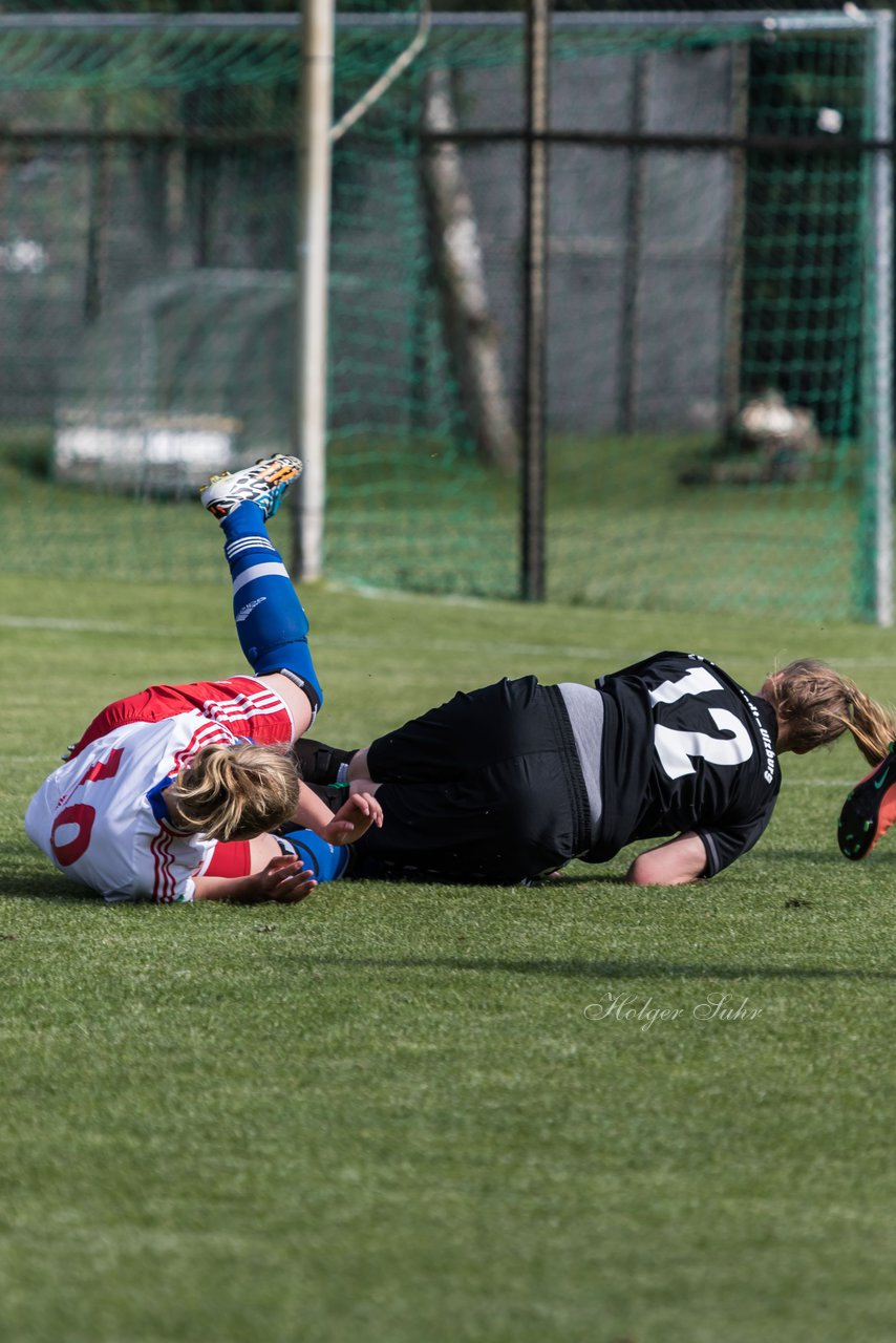 Bild 109 - wBJ Hamburger SV : SV Henstedt Ulzburg : Ergebnis: 4:2